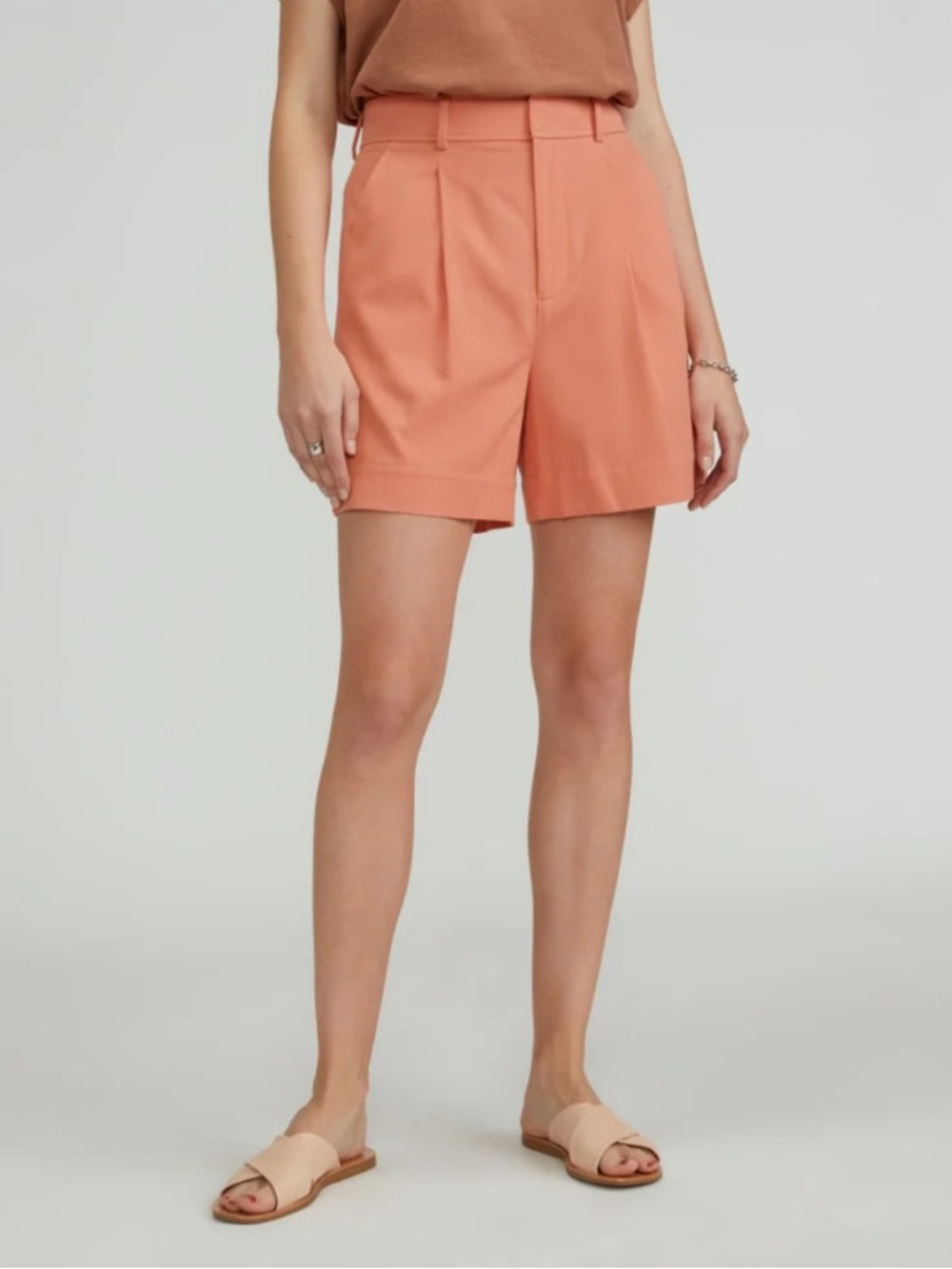Everlane Draper Short Women's Size 2  in Buttersmooth 5.5 inch Inseam Classic